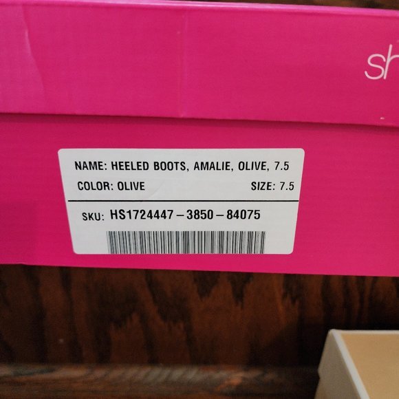 Shoes - Picture 2 of 3